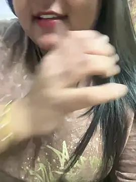 smile pretty online show from 02/25/25, 12:03