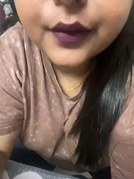 smile pretty online show from 02/25/25, 09:13