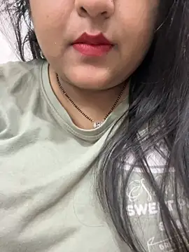 smile pretty online show from 10/14/25, 08:20