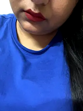 smile pretty online show from 10/17/25, 07:05