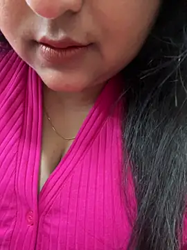 smile pretty online show from 02/19/26, 06:04