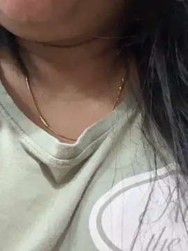 smile pretty online show from 02/20/26, 04:29