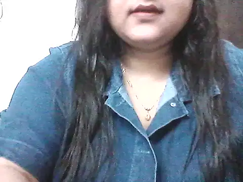 smile pretty online show from 04/17/26, 05:49