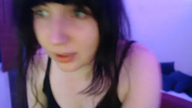 Lynylou online show from 12/11/24, 10:16