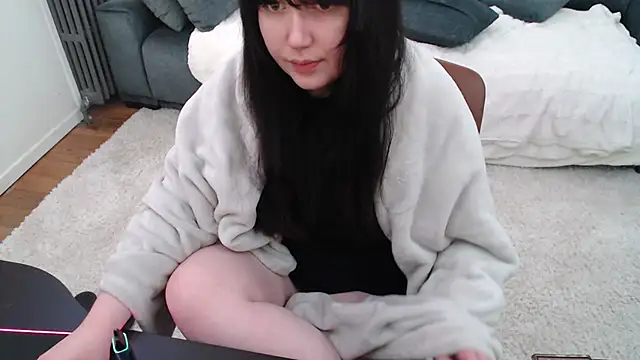 Lynylou online show from 02/26/25, 02:03