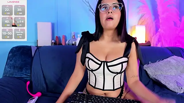 Elizabeth VonSweet online show from 09/14/25, 04:11