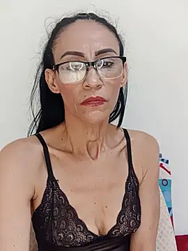 Snapshot of BarbaraMature chatting on 06/24/26, 04:17 BarbaraMature online show from 06/24/26, 04:17