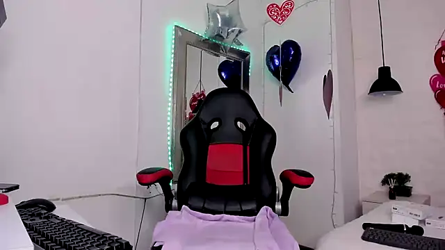 angel hardy dl online show from 03/02/25, 01:38