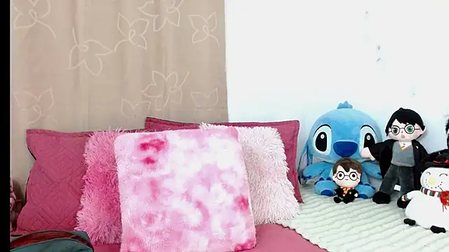 Snapshot of kendallsweet7 chatting on 03/02/25, 04:53 kendallsweet7 online show from 03/02/25, 04:53