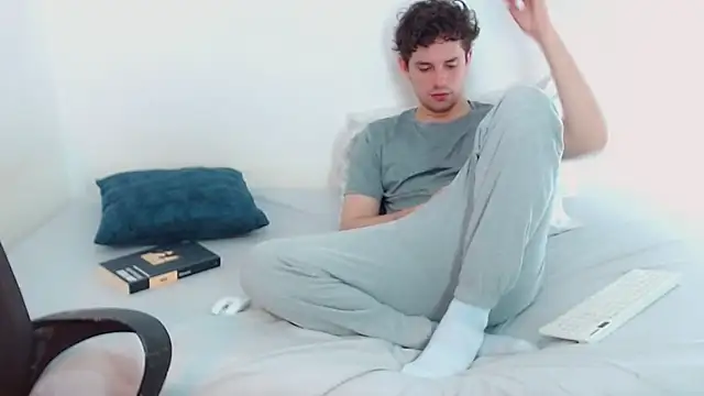 Elio555 online show from 12/04/24, 04:49