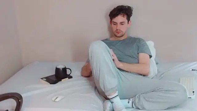 Snapshot of Elio555 chatting on 12/28/24, 08:47 Elio555 online show from 12/28/24, 08:47