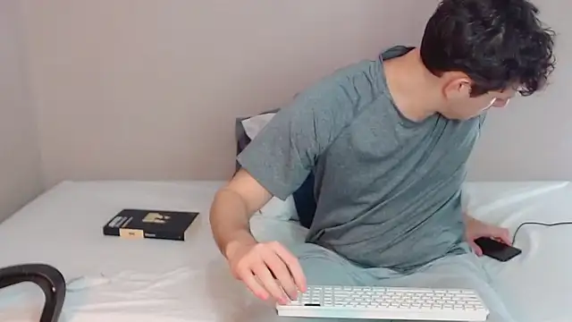 Elio555 online show from 01/08/25, 06:09