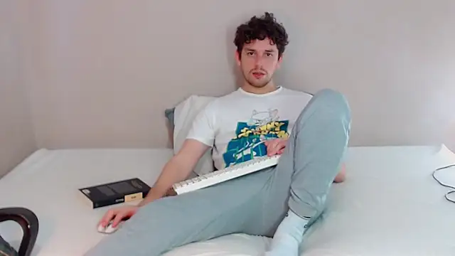 Snapshot of Elio555 chatting on 01/23/25, 09:18 Elio555 online show from 01/23/25, 09:18