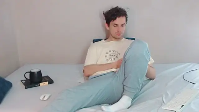 Snapshot of Elio555 chatting on 02/06/25, 07:07 Elio555 online show from 02/06/25, 07:07