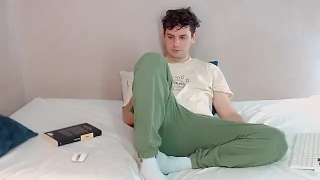 Snapshot of Elio555 chatting on 02/27/25, 02:53 Elio555 online show from 02/27/25, 02:53