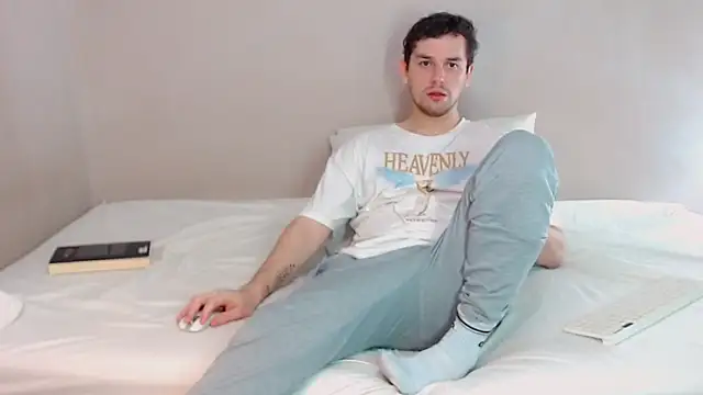 Snapshot of Elio555 chatting on 03/16/25, 11:04 Elio555 online show from 03/16/25, 11:04