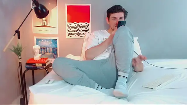 Snapshot of Elio555 chatting on 09/23/25, 08:23 Elio555 online show from 09/23/25, 08:23