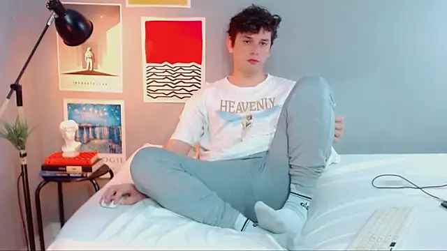 Snapshot of Elio555 chatting on 09/29/25, 07:30 Elio555 online show from 09/29/25, 07:30