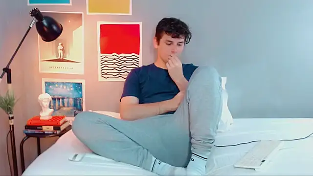 Elio555 online show from 09/30/25, 06:24