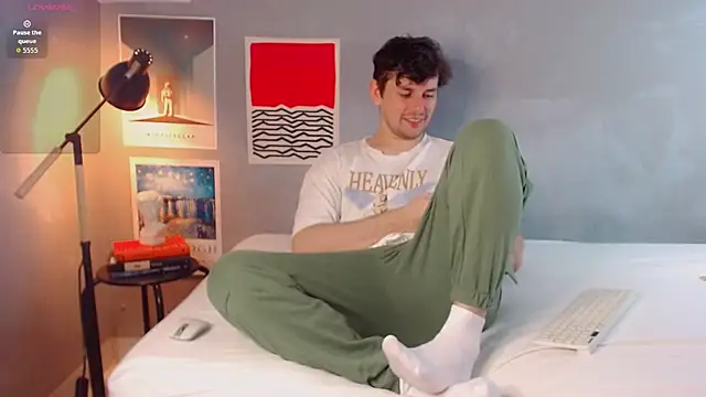 Snapshot of Elio555 chatting on 11/07/25, 11:05 Elio555 online show from 11/07/25, 11:05