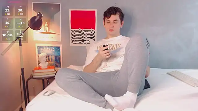 Snapshot of Elio555 chatting on 11/14/25, 06:06 Elio555 online show from 11/14/25, 06:06