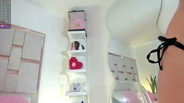 Snapshot of kristel_s chatting on 10/03/25, 07:00 kristel s online show from 10/03/25, 07:00