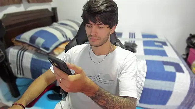 justin stark7 online show from 12/17/24, 11:49