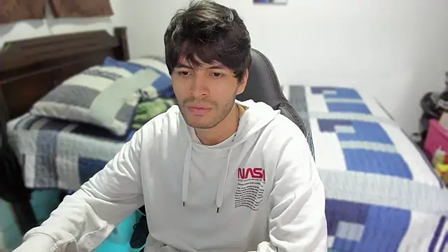 justin stark7 online show from 12/27/24, 10:48