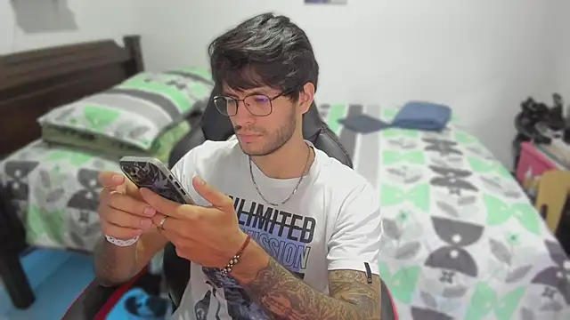 justin stark7 online show from 02/21/25, 11:21