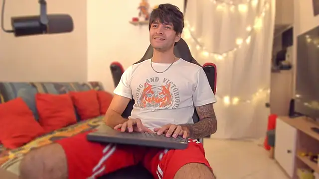 justin stark7 online show from 12/19/25, 09:33