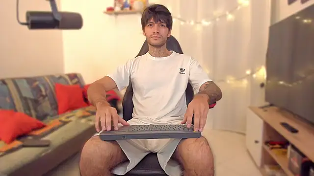 justin stark7 online show from 02/18/26, 02:35