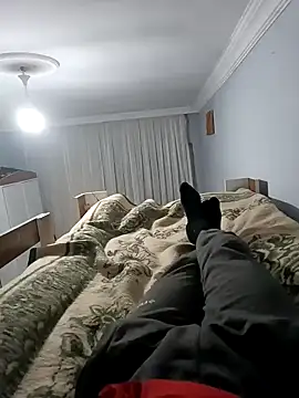 Snapshot of sokrates13 chatting on 01/08/25, 05:05 sokrates13 online show from 01/08/25, 05:05