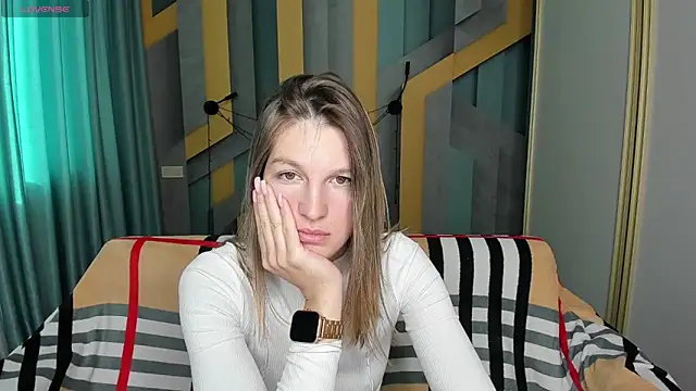 EmilyWalkeri online show from 10/12/25, 06:01