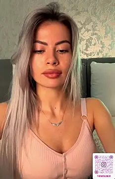 Natalimuur online show from 11/19/25, 03:01