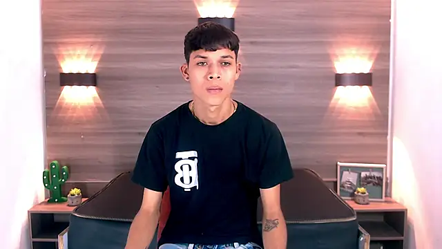 Levis Montes online show from 12/19/24, 12:34