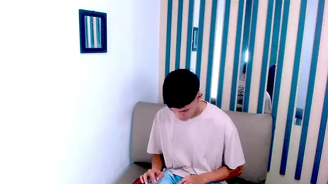 Levis Montes online show from 12/23/24, 01:03