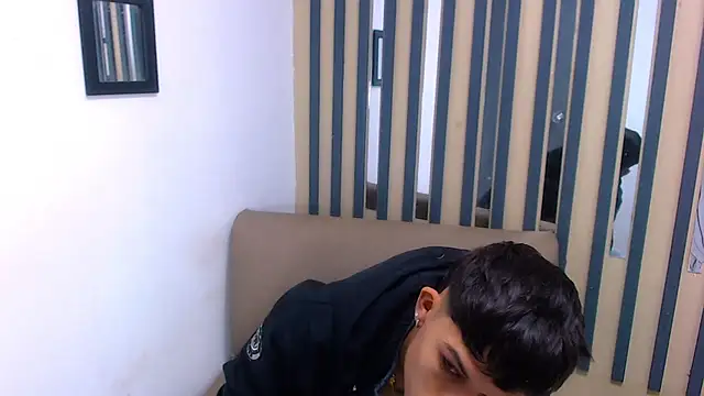 Levis Montes online show from 01/04/25, 01:53