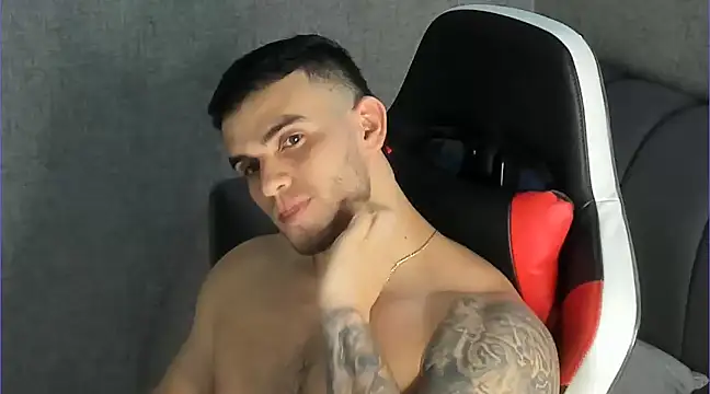 Ricardogo19 online show from 02/05/25, 03:34