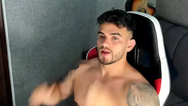 Ricardogo19 online show from 09/30/25, 03:06