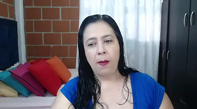 Snapshot of karlaton1977 chatting on 01/05/25, 03:55 karlaton1977 online show from 01/05/25, 03:55