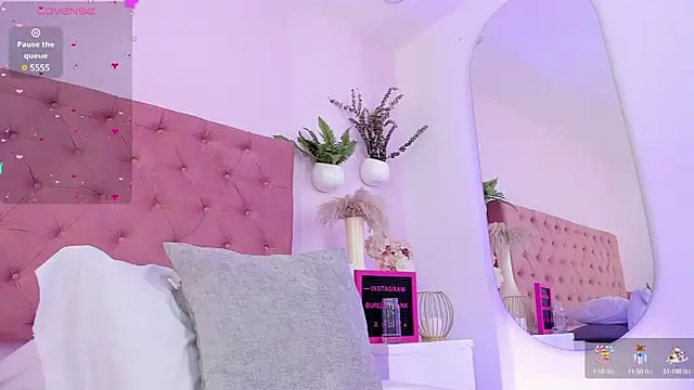 emily bank online show from 03/11/25, 01:59