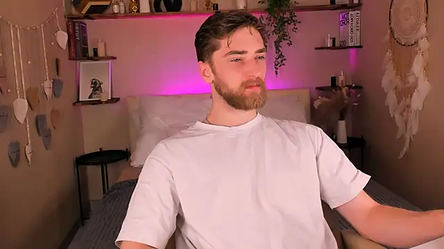 Snapshot of DexterDexx chatting on 10/20/25, 10:32 DexterDexx online show from 10/20/25, 10:32