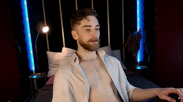 Snapshot of DexterDexx chatting on 11/08/25, 09:57 DexterDexx online show from 11/08/25, 09:57