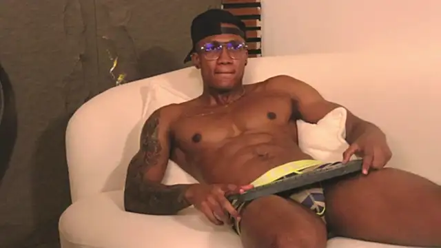 Snapshot of Logan_Varela chatting on 02/28/25, 08:20 Logan Varela online show from 02/28/25, 08:20