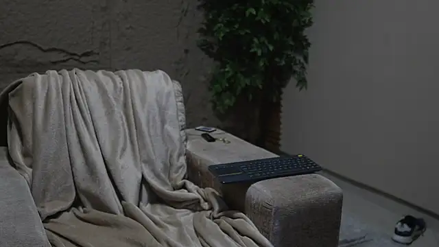 Snapshot of Logan_Varela chatting on 10/12/25, 12:59 Logan Varela online show from 10/12/25, 12:59