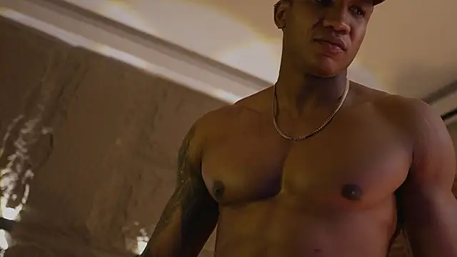 Snapshot of Logan_Varela chatting on 11/29/25, 02:03 Logan Varela online show from 11/29/25, 02:03