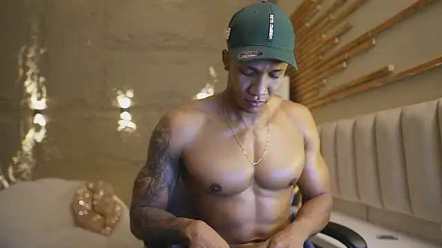 Logan Varela online show from 03/11/26, 02:56