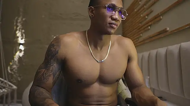 Logan Varela online show from 04/02/26, 04:26