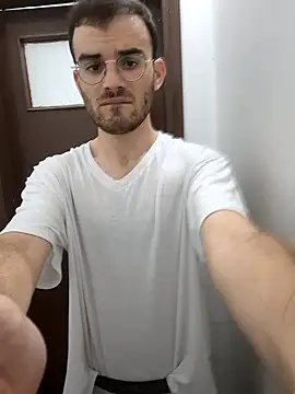 erikamavrik online show from 03/17/25, 05:38