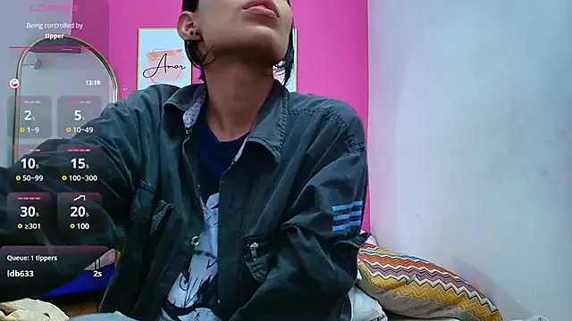 yourcuteneighbourr online show from 01/17/25, 06:36